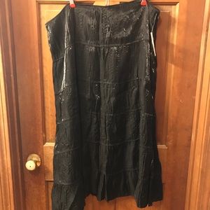 Black shiny mid skirt